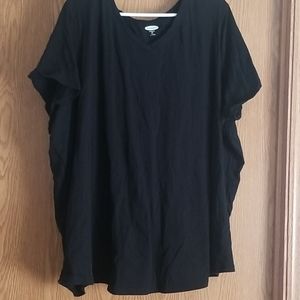 Simple black v neck tee
